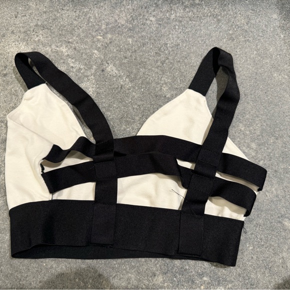 Stretchy black and white crop top. High quality material. BEBE brand. - Picture 2 of 6